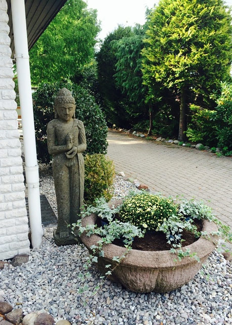 Zufahrt - Buddha - Weg - Villa 2 - Kundenfoto